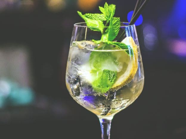 cocktail wine-dharma-melbourne-drink-unsplash