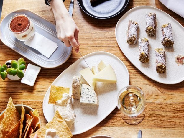 Melbourne Yarra Valley Cheeze and Dessert credit De Bortoli